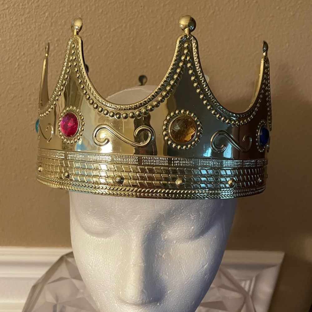 Regal Gold Men’s Jeweled Crown